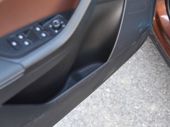 2022款 TSI330 5座两驱奢享版