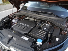 2022款 TSI330 5座两驱奢享版