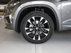 2022款 TSI330 5座两驱奢享版