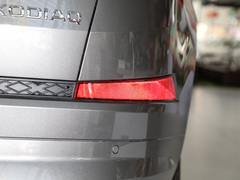 2022款 TSI330 5座两驱奢享版