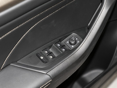 2022款 TSI330 5座两驱奢享版
