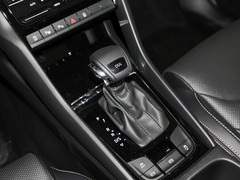 2022款 TSI330 5座两驱奢享版