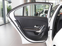 2021款 改款 A 180 L 运动轿车