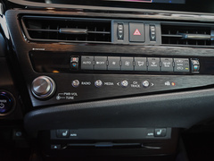雷克萨斯ES 2021款 300h 卓越版