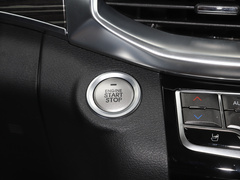 2022款 2.0T 汽油四驱智享型 5座