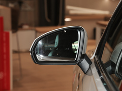 2022款 330TSI 两驱越享版
