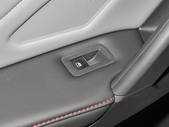 2022款 330TSI 两驱越享版