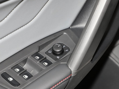 2022款 330TSI 两驱越享版