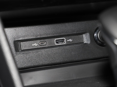 2022款 330TSI 两驱越享版