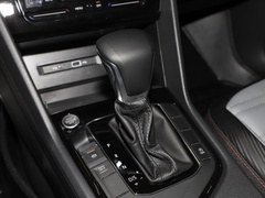 2022款 330TSI 两驱越享版