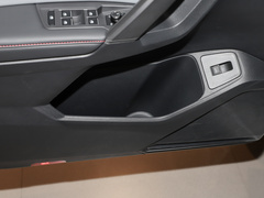 2022款 330TSI 两驱越享版