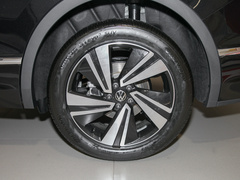 2022款 330TSI 两驱越享版