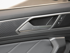 2022款 330TSI 两驱越享版