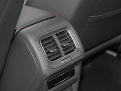 2022款 330TSI 两驱越享版