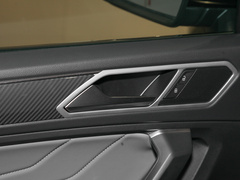 2022款 330TSI 两驱越享版