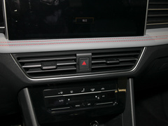 2022款 330TSI 两驱越享版