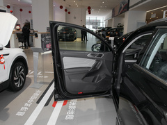 2022款 330TSI 两驱越享版