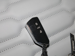 2022款 330TSI 两驱越享版