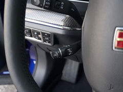 2022款 2.0T 智联旗领四驱版