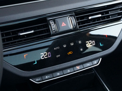 2022款 2.0T 智联旗领四驱版