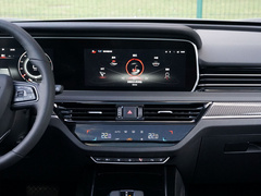 2022款 2.0T 智联旗领四驱版