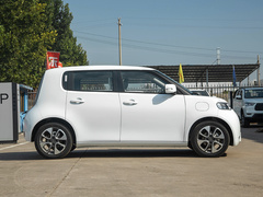 2022款 升级版 305km 豪华型 三元锂