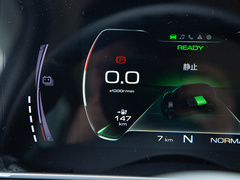 2022款 升级版 305km 豪华型 三元锂