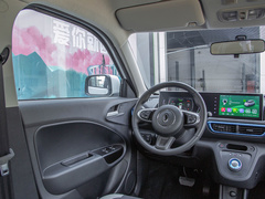 2022款 升级版 305km 豪华型 三元锂