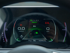 2022款 升级版 305km 豪华型 三元锂