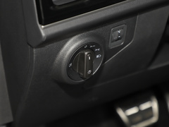 2021款 黑锋版 1.4T 自动悦享版