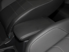 2021款 黑锋版 1.4T 自动悦享版