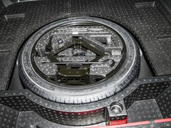 2021款 EV 500天幕尊享版
免税
