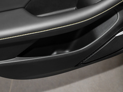 2021款 EV 500天幕旗舰版
免税
