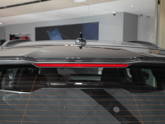 2022款 40 e-tron 星耀型 机甲套装