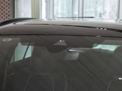2022款 40 e-tron 星耀型 机甲套装