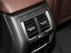 2022款 xDrive30i 领先型 M曜夜套装