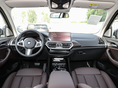 2022款 xDrive30i 领先型 M曜夜套装