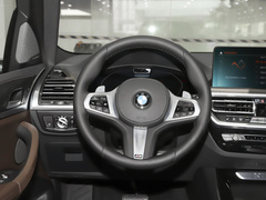 2022款 xDrive30i 尊享型 M曜夜套装