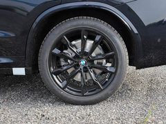 2022款 xDrive30i 尊享型 M曜夜套装
