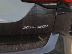 2022款 xDrive30i 尊享型 M曜夜套装