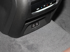 2022款 xDrive30i 尊享型 M曜夜套装