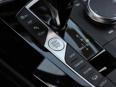 2022款 xDrive30i 尊享型 M曜夜套装