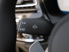 2022款 xDrive30i 尊享型 M曜夜套装