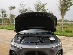 2022款 1.5T 智慧领航型