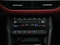 2022款 TSI330 两驱奢享版