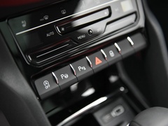 2022款 TSI330 两驱奢享版