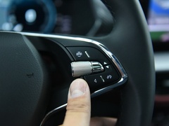 2022款 TSI330 两驱奢享版