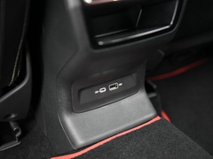 2022款 TSI330 兩驅奢享版