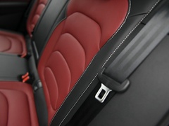 2022款 TSI330 兩驅奢享版