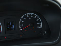 2021款 旅行版 2.0L 手动舒适型 7座